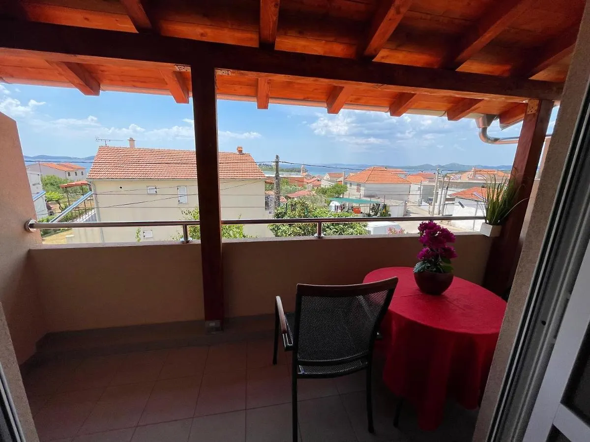 Pensjonat Apartments Iva Pakoštane