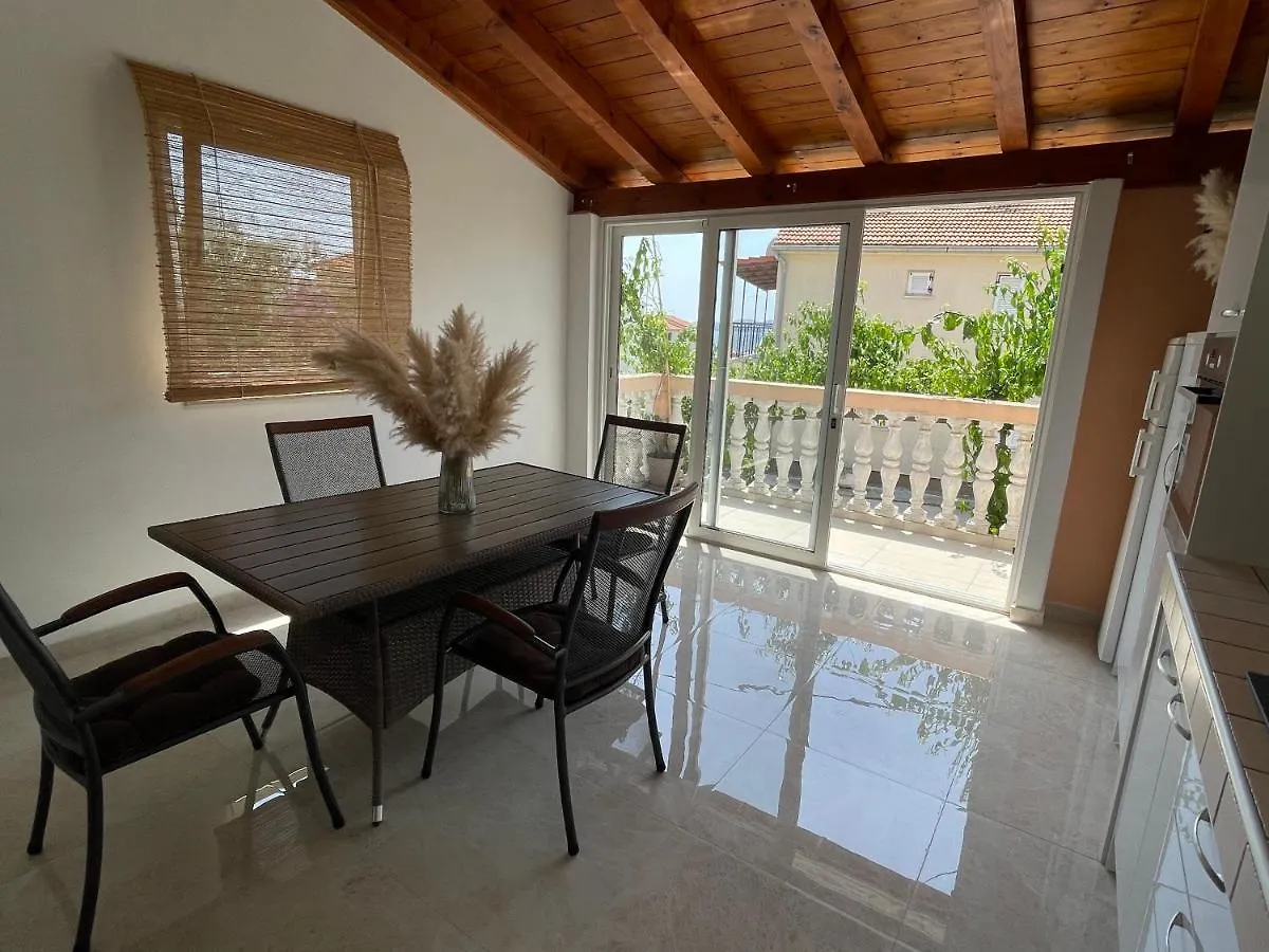 Apartments Iva Pakoštane