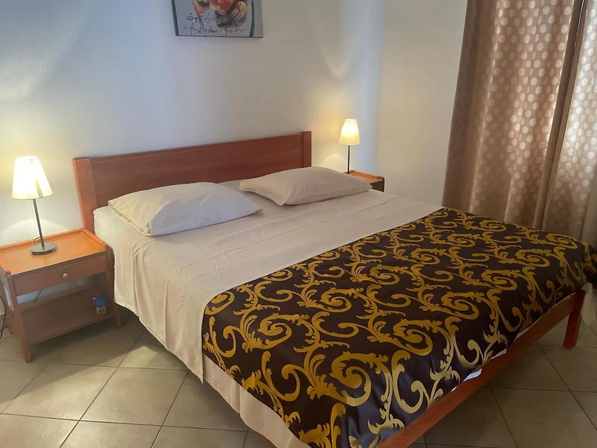 Guest house Apartments Iva Pakostane