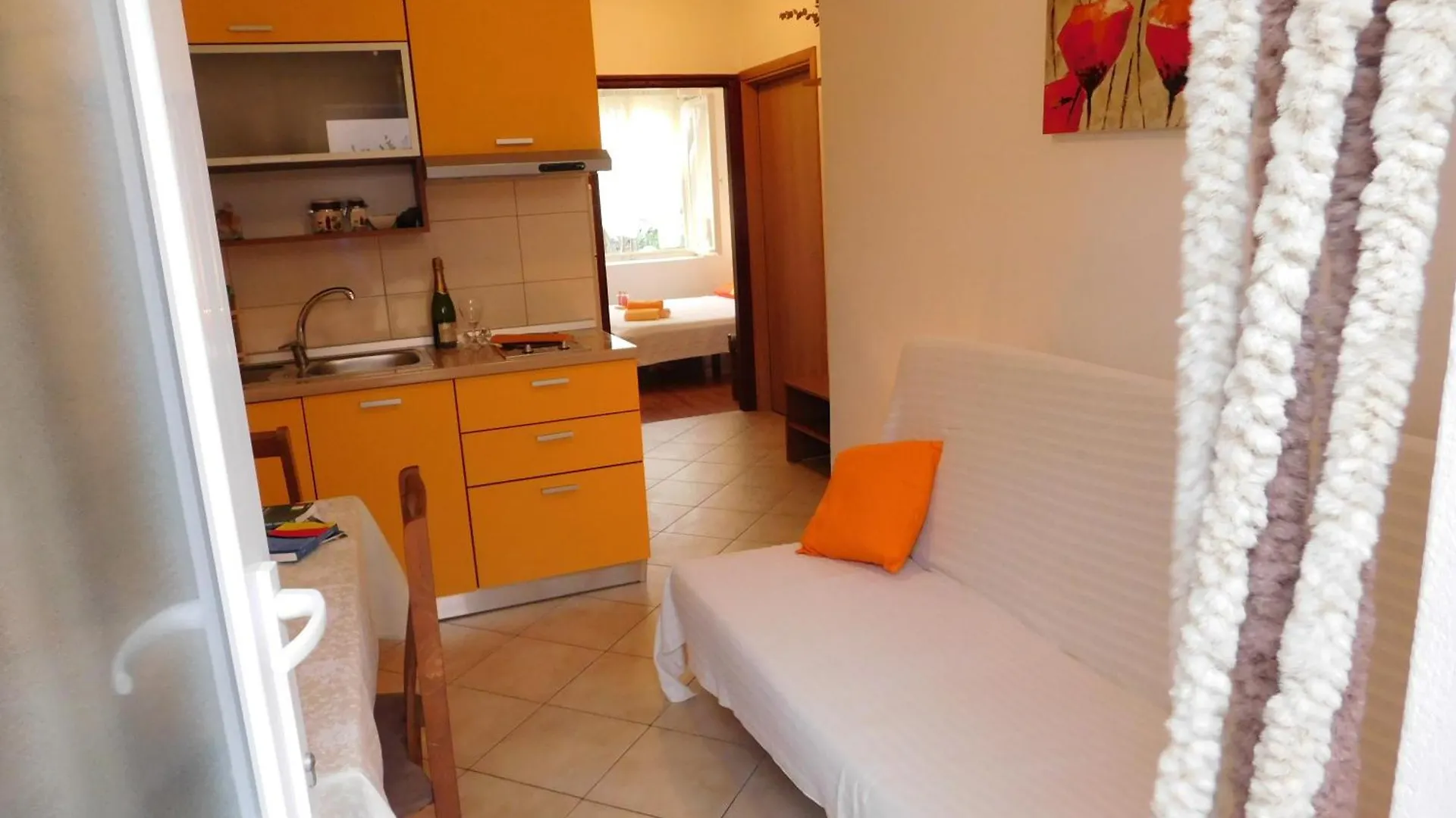 Pensjonat Apartments Iva Pakoštane