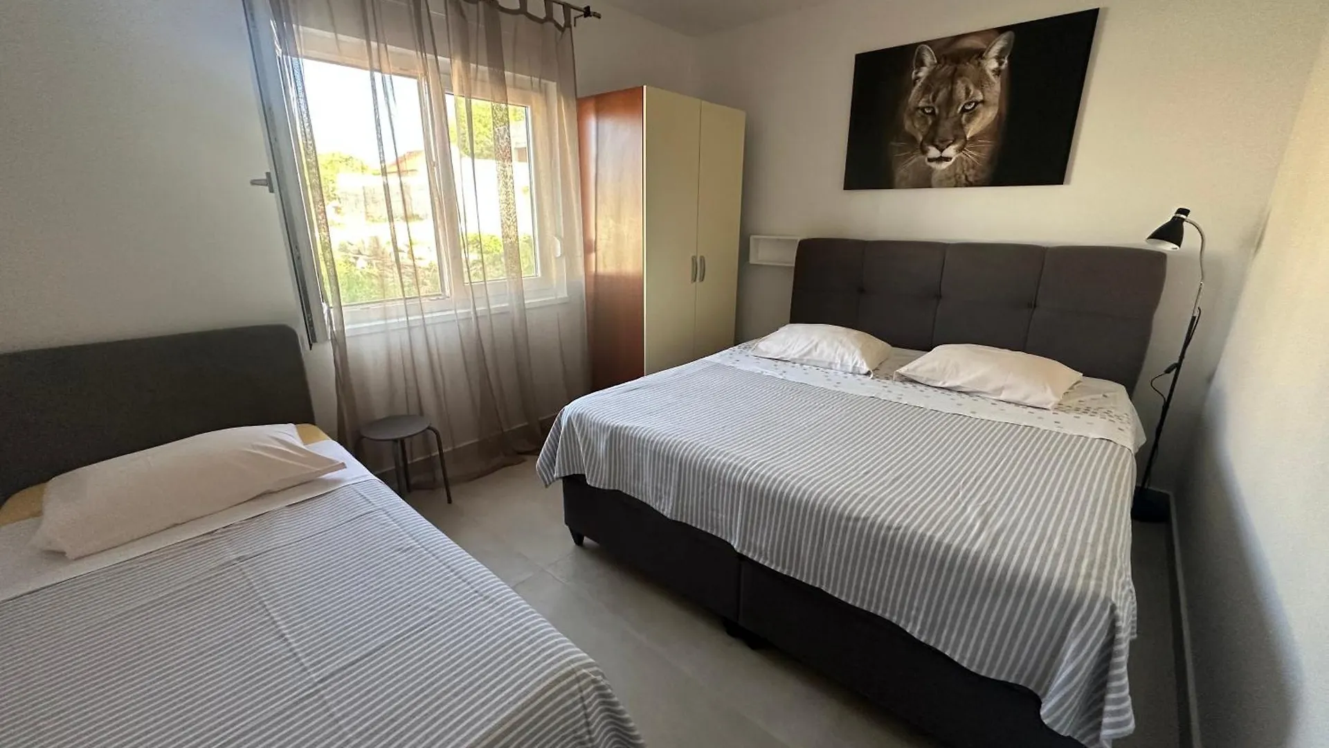 Guest house Apartments Iva Pakostane