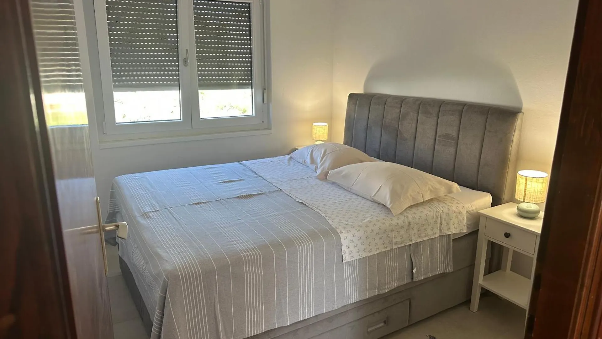 Guest house Apartments Iva Pakostane