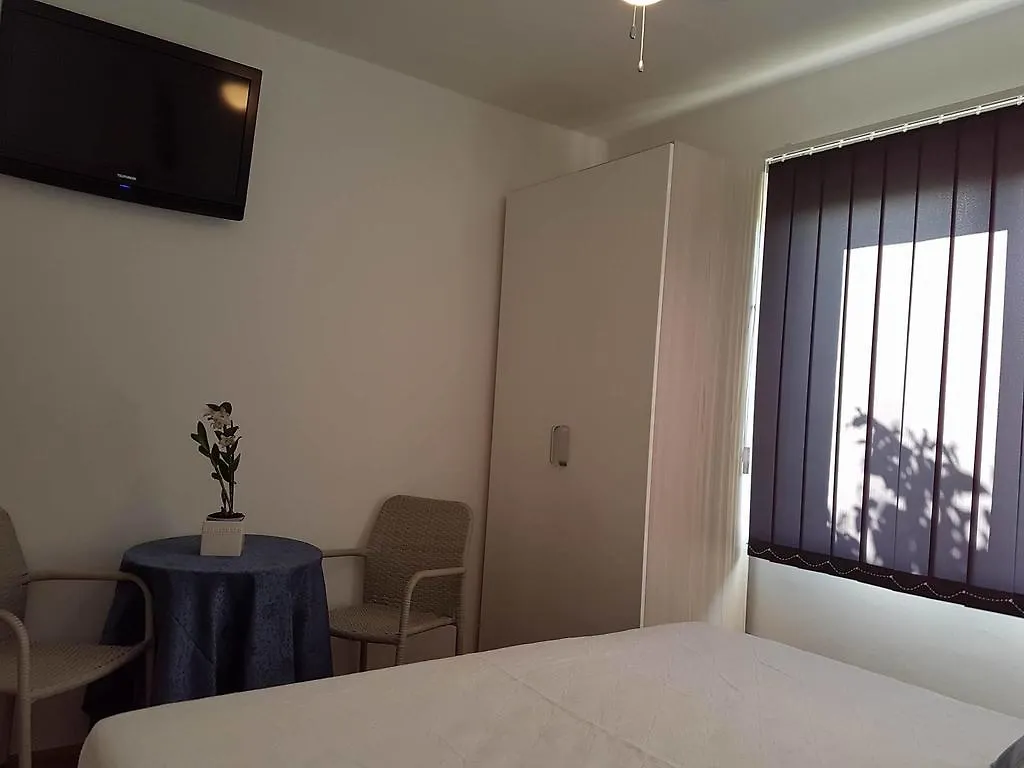 Apartments Iva Pakoštane 3*,  Chorwacja